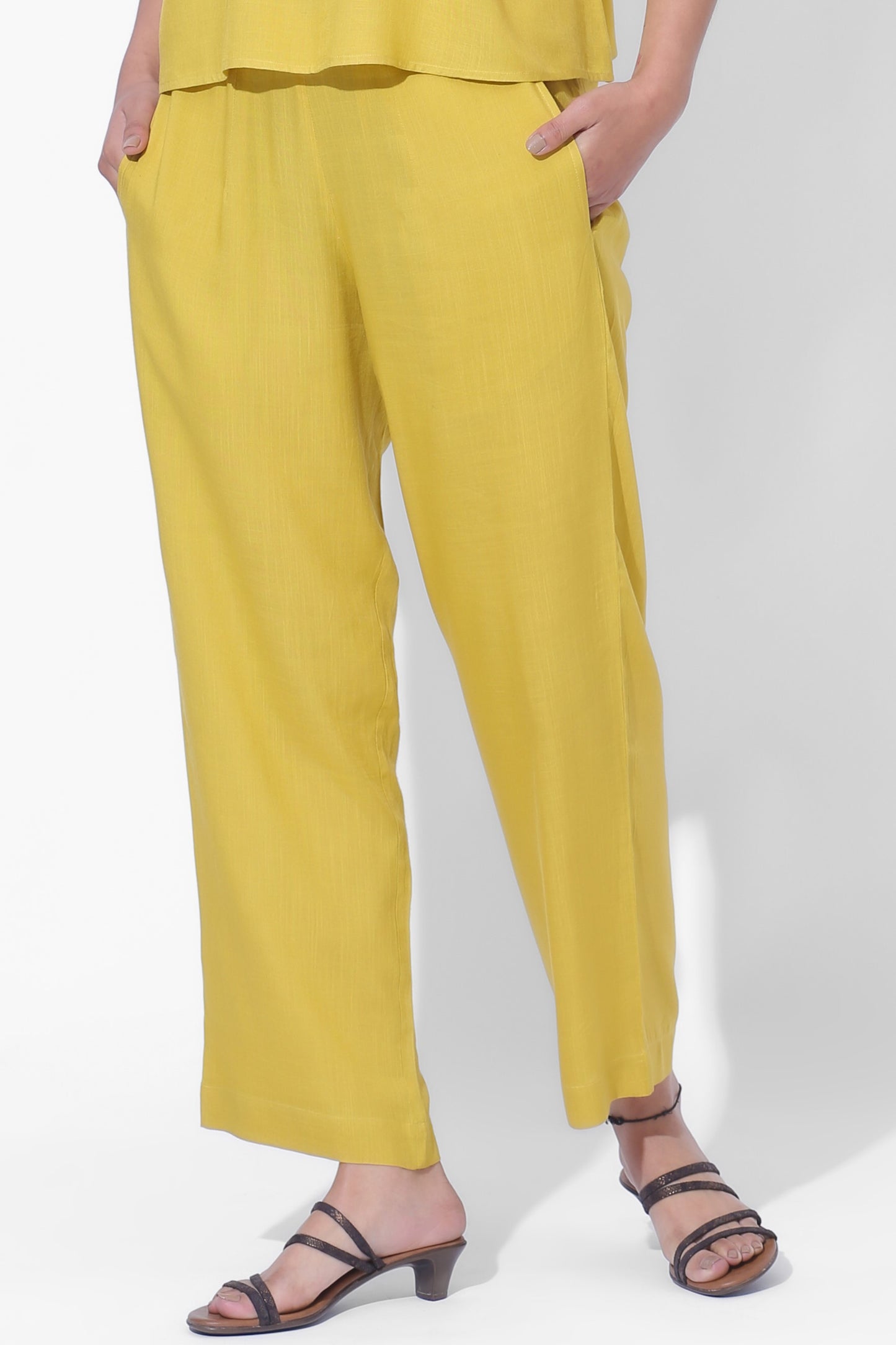 Taira Narrow Pants